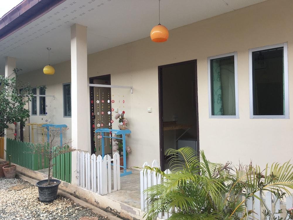 Aiem Sa Ard At Kohlarn Hotel Exterior photo