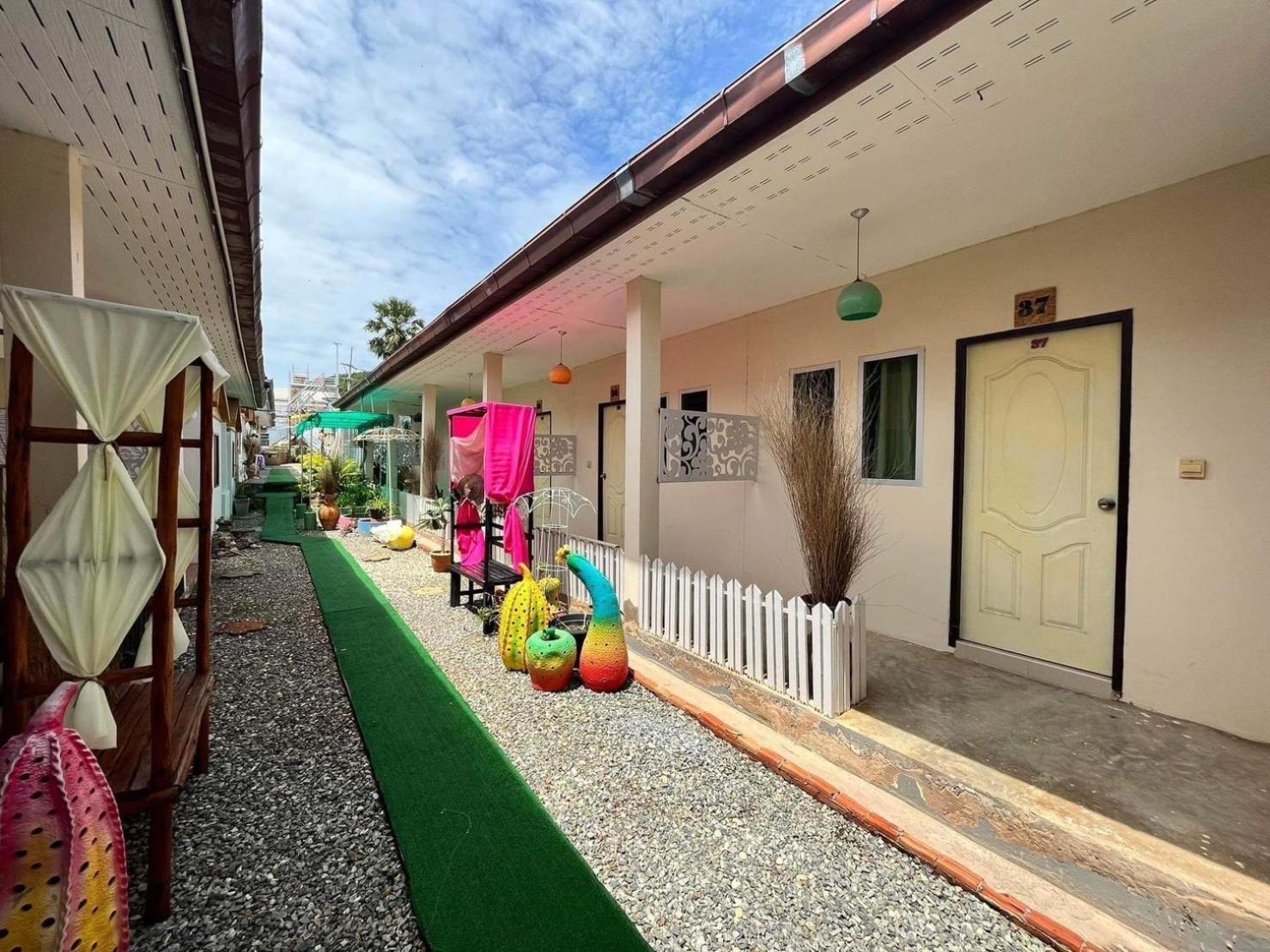 Aiem Sa Ard At Kohlarn Hotel Exterior photo